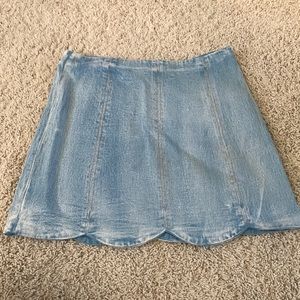 Very J scalloped hem denim skirt size medium